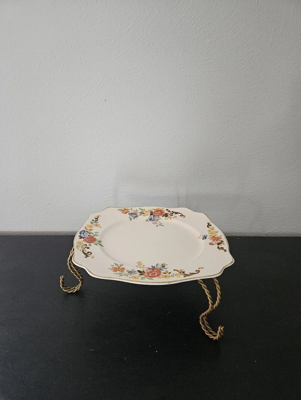 Vintage Hollywood Regency Gold Gilt Braided Rope Plant/Plate Stand